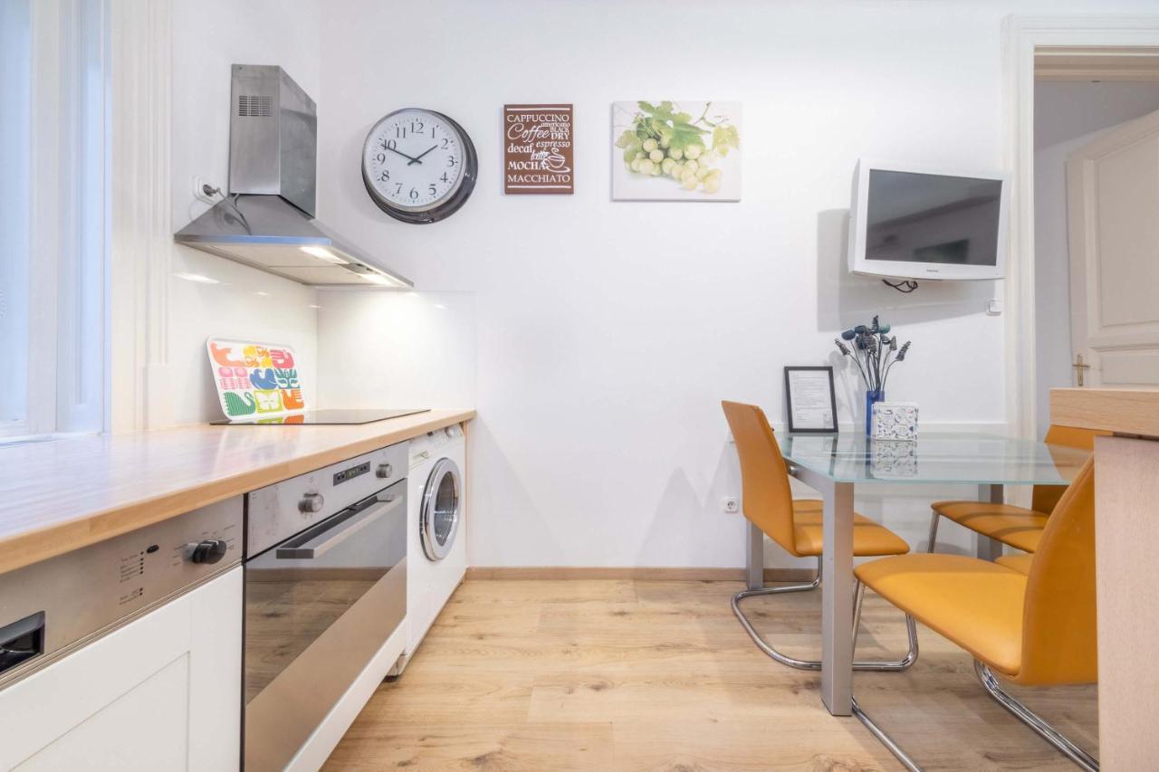 Anastasia 2 Bedrooms Apartment On Vaci Utca 부다페스트 외부 사진
