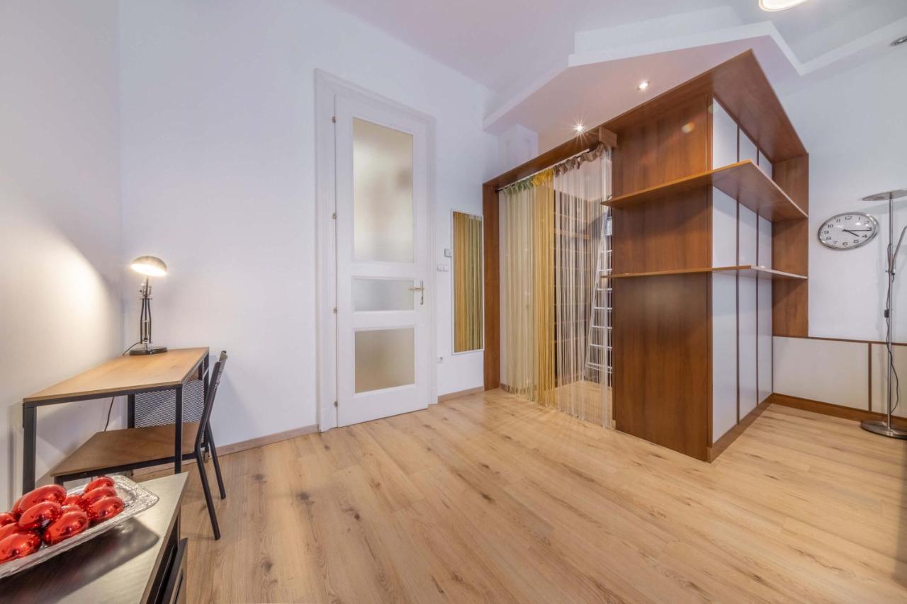 Anastasia 2 Bedrooms Apartment On Vaci Utca 부다페스트 외부 사진